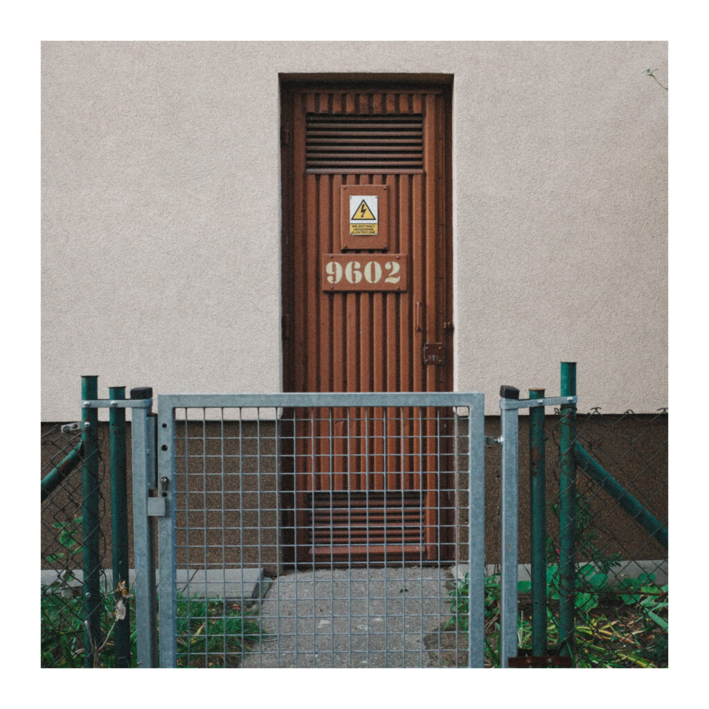 Ricoh GR IV - pomieszczenie elektryczne